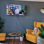 Апартаменти Self Check-in Free Parking Near Metro Stations And Bus Westside S6 *