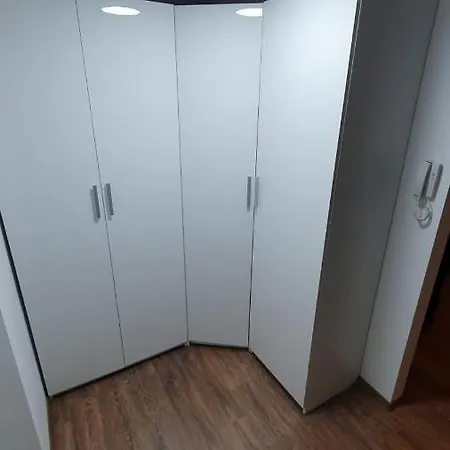 Self Check-in Free Parking Near Metro Stations And Bus Westside S6 Бухарест