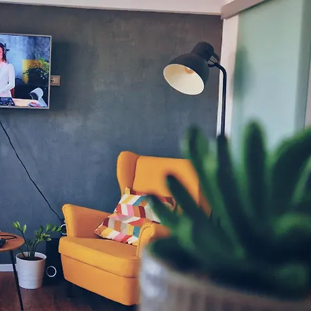 Self Check-in Free Parking Near Metro Stations And Bus Westside S6 Appartement