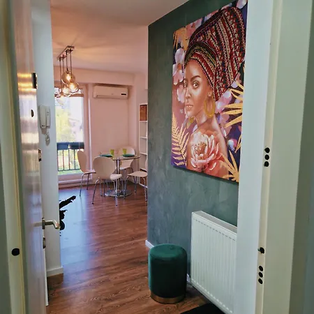 Self Check-in Free Parking Near Metro Stations And Bus Westside S6 Бухарест