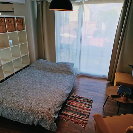 Self Check-in Free Parking Near Metro Stations&bus Westside S6