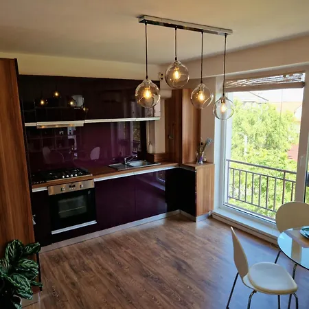 Self Check-in Free Parking Near Metro Stations&bus Westside S6