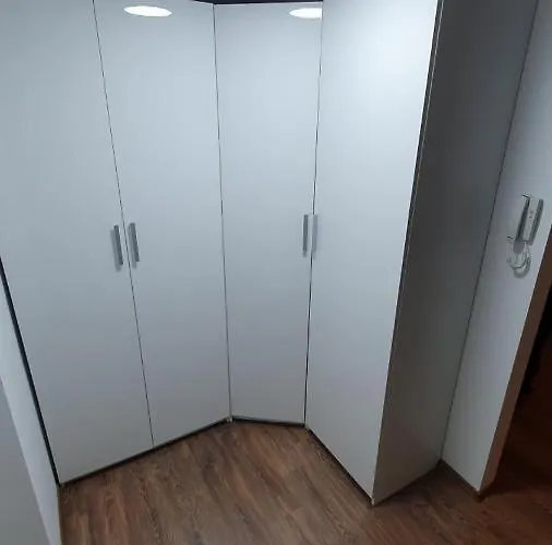 Self Check-in Free Parking Near Metro Stations And Bus Westside S6 Bucureşti