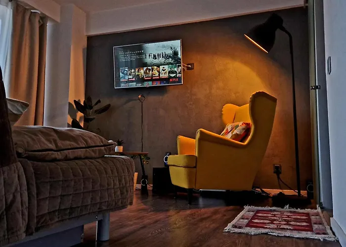 Self Check-in Free Parking Near Metro Stations And Bus Westside S6 *