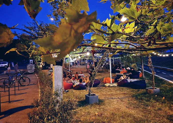 Self Check-in Free Parking Near Metro Stations And Bus Westside S6 Bucureşti