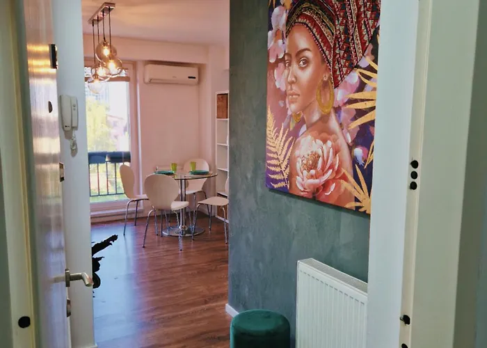 Self Check-in Free Parking Near Metro Stations And Bus Westside S6 Bucureşti