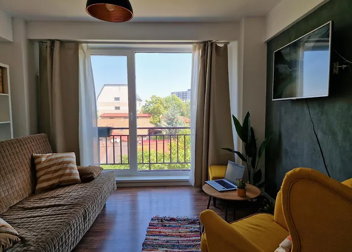 Self Check-in Free Parking Near Metro Stations And Bus Westside S6 Бухарест