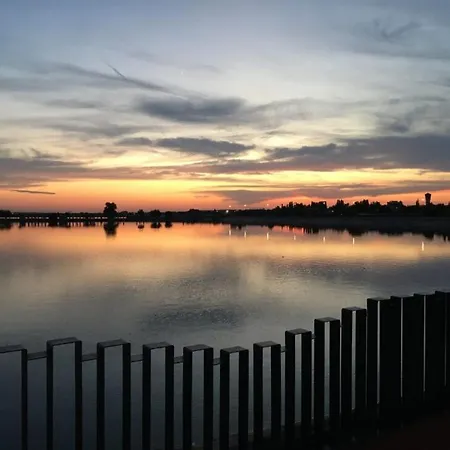 Apartment Self Check-in Free Parking Near Metro Stations And Bus Westside S6 Bukarest