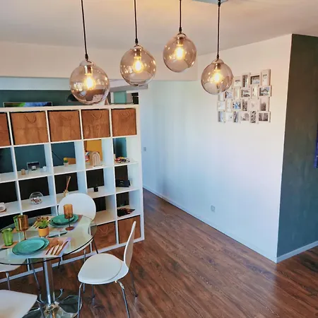 Self Check-in Free Parking Near Metro Stations And Bus Westside S6 Apartment *