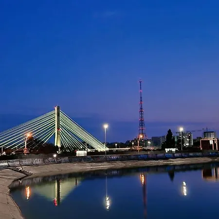 Self Check-in Free Parking Near Metro Stations And Bus Westside S6 Bukareszt