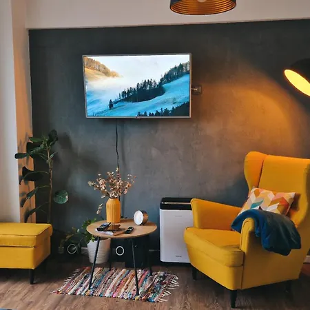 Self Check-in Free Parking Near Metro Stations And Bus Westside S6 Apartament *